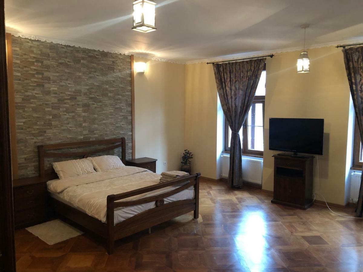 براشوف Old Historical Centre Apartment المظهر الخارجي الصورة